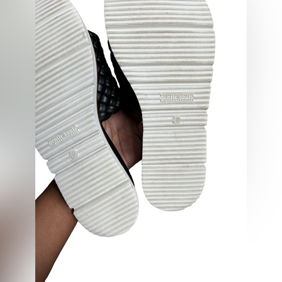 Gentle Souls LAVERN LITE BRAIDED SLIDE SANDAL By Kenneth Cole Size 9 Black - Picture 11 of 16